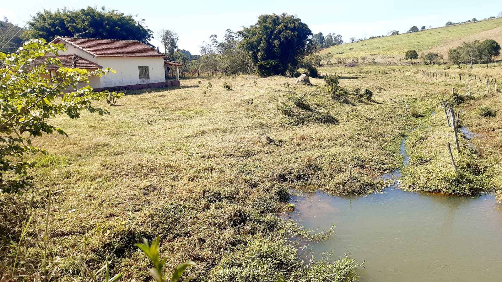 Chácara à venda com 2 quartos, 556600m² - Foto 6