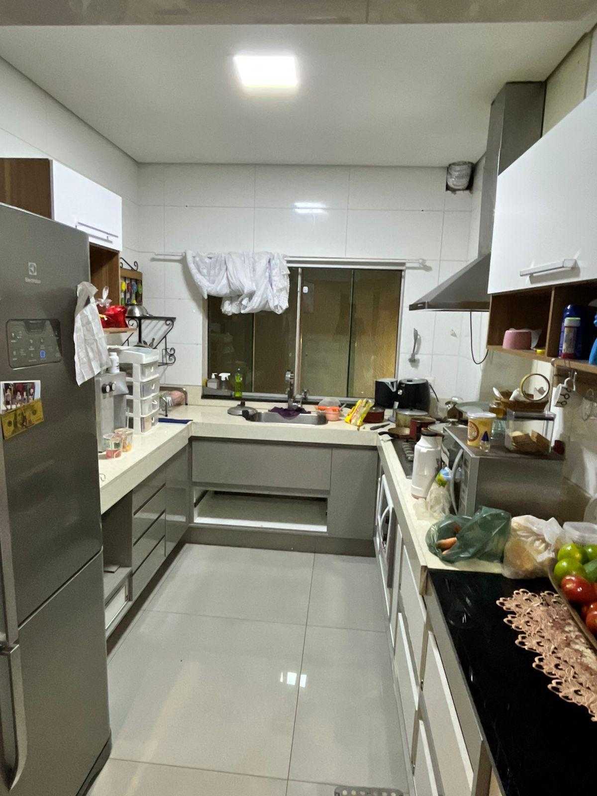 Casa à venda com 3 quartos, 300m² - Foto 5