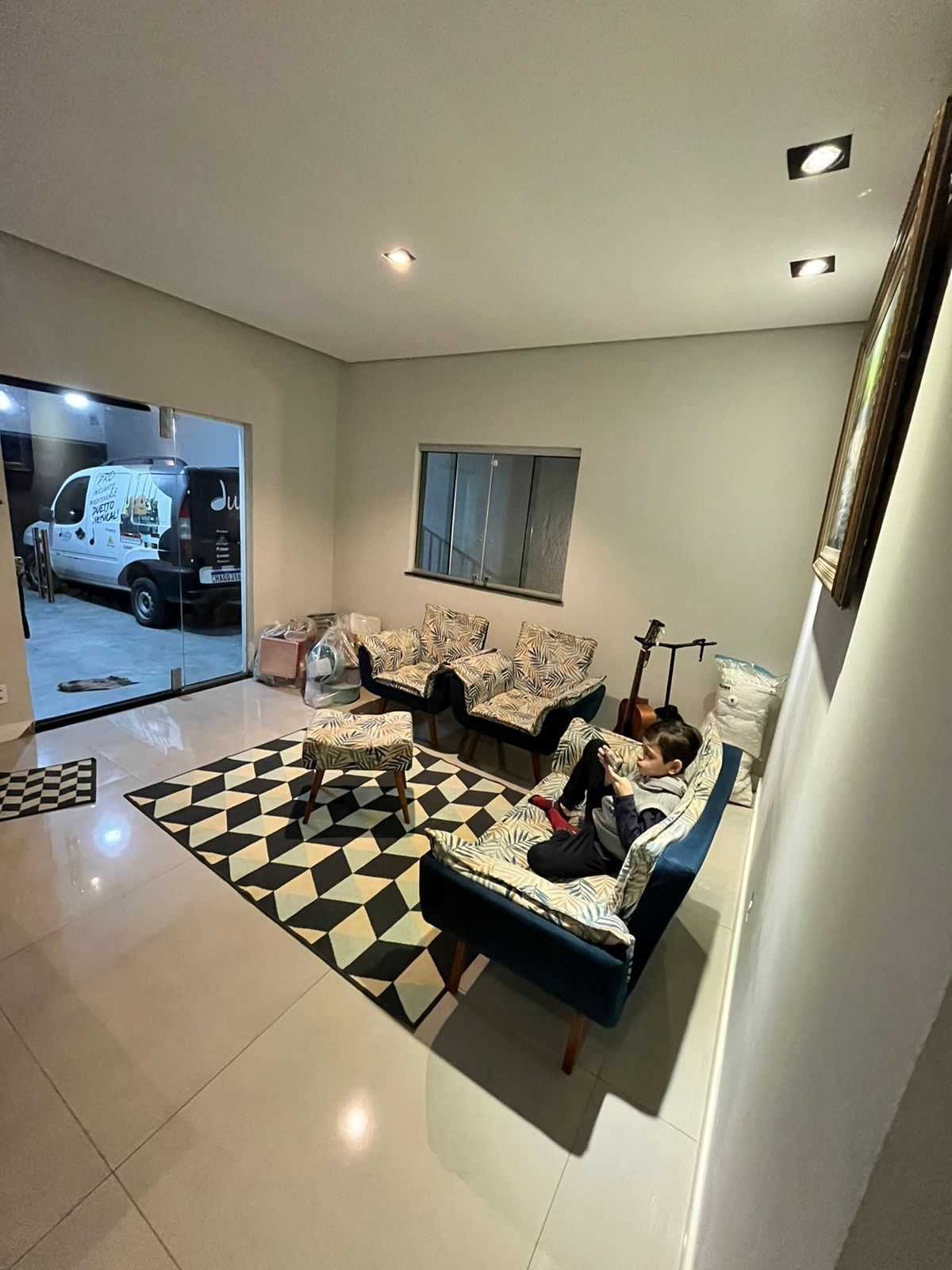 Casa à venda com 3 quartos, 300m² - Foto 3