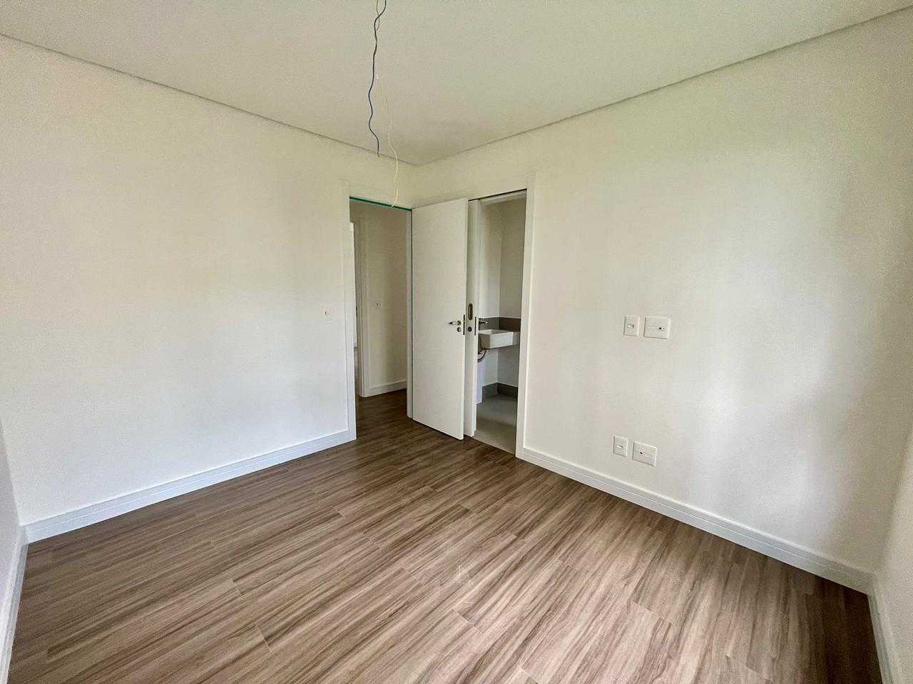 Apartamento à venda com 4 quartos, 146m² - Foto 10