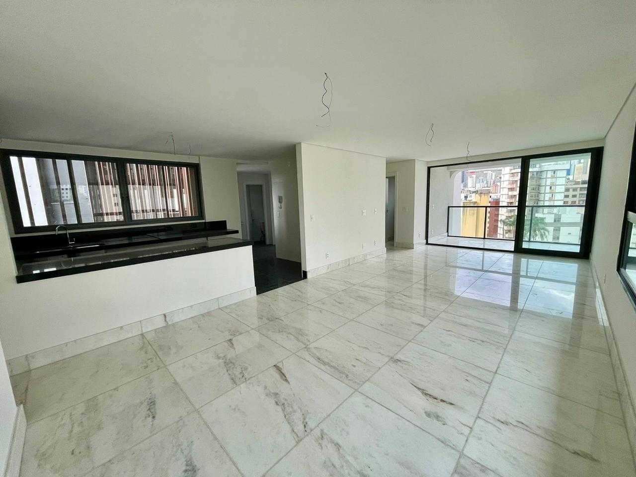 Apartamento à venda com 4 quartos, 146m² - Foto 4