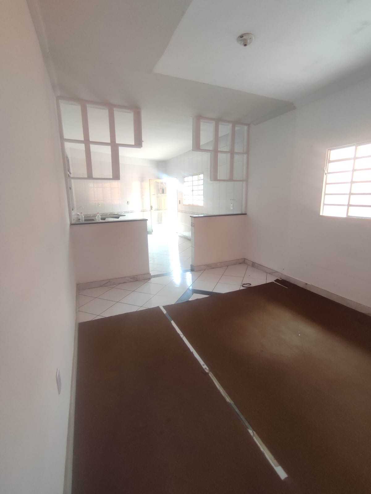 Casa à venda com 4 quartos, 200m² - Foto 8