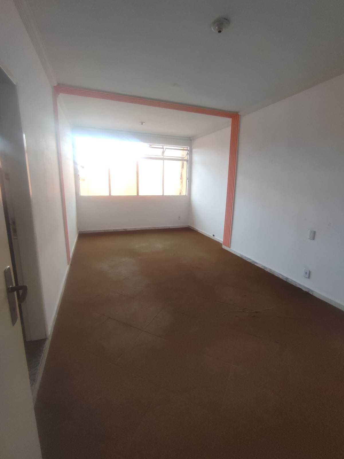 Casa à venda com 4 quartos, 200m² - Foto 7