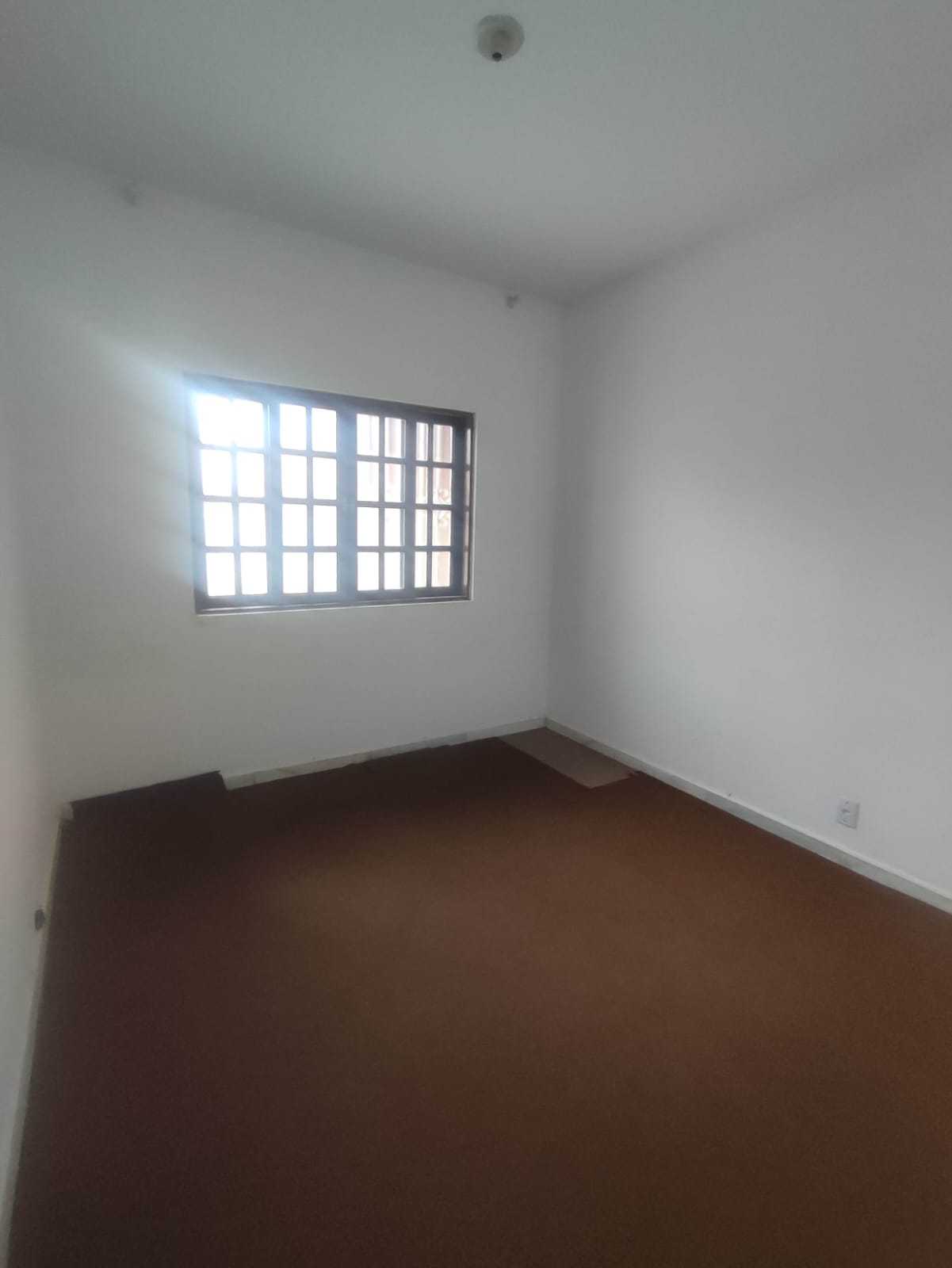 Casa à venda com 4 quartos, 200m² - Foto 5