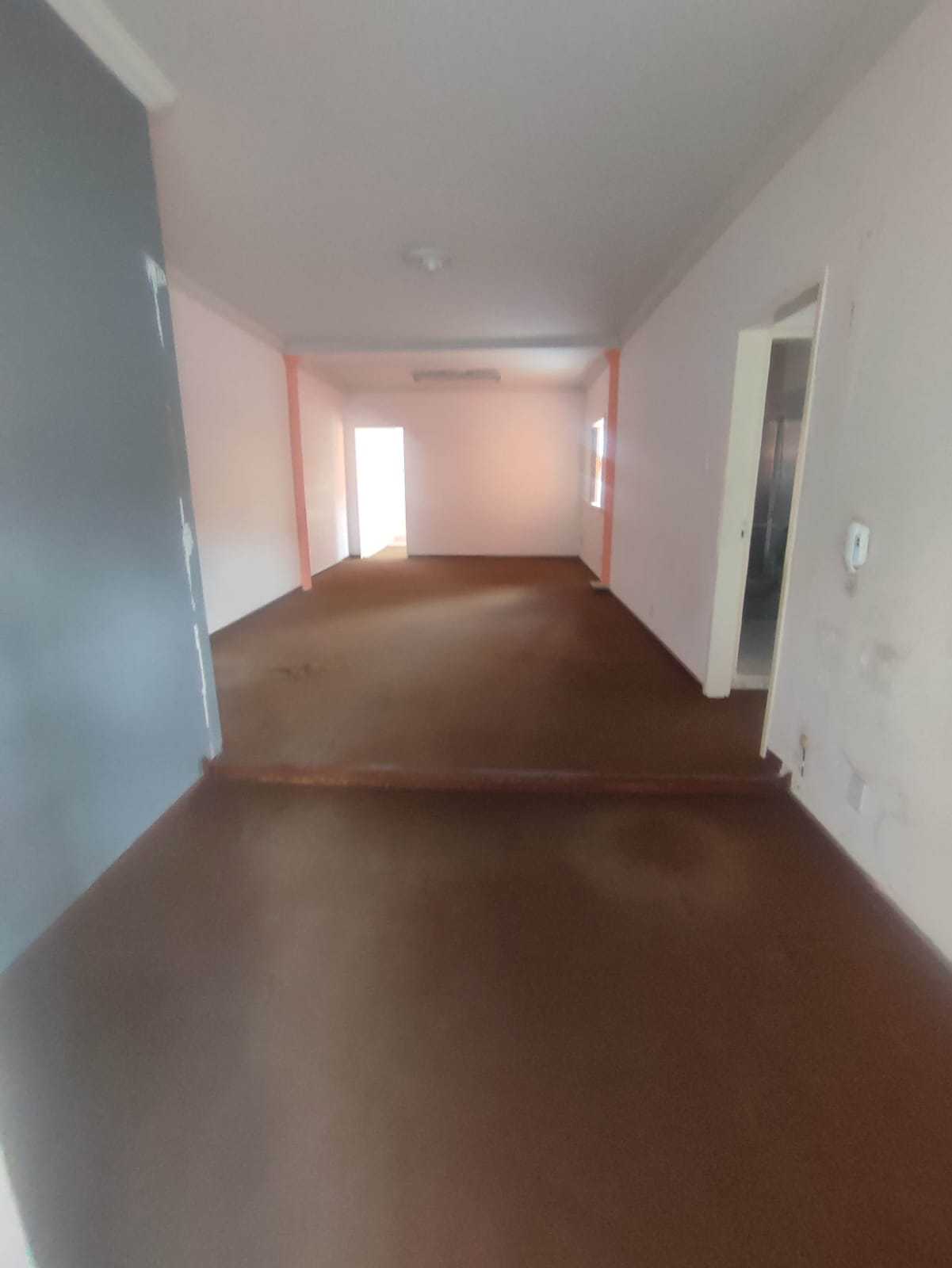 Casa à venda com 4 quartos, 200m² - Foto 3