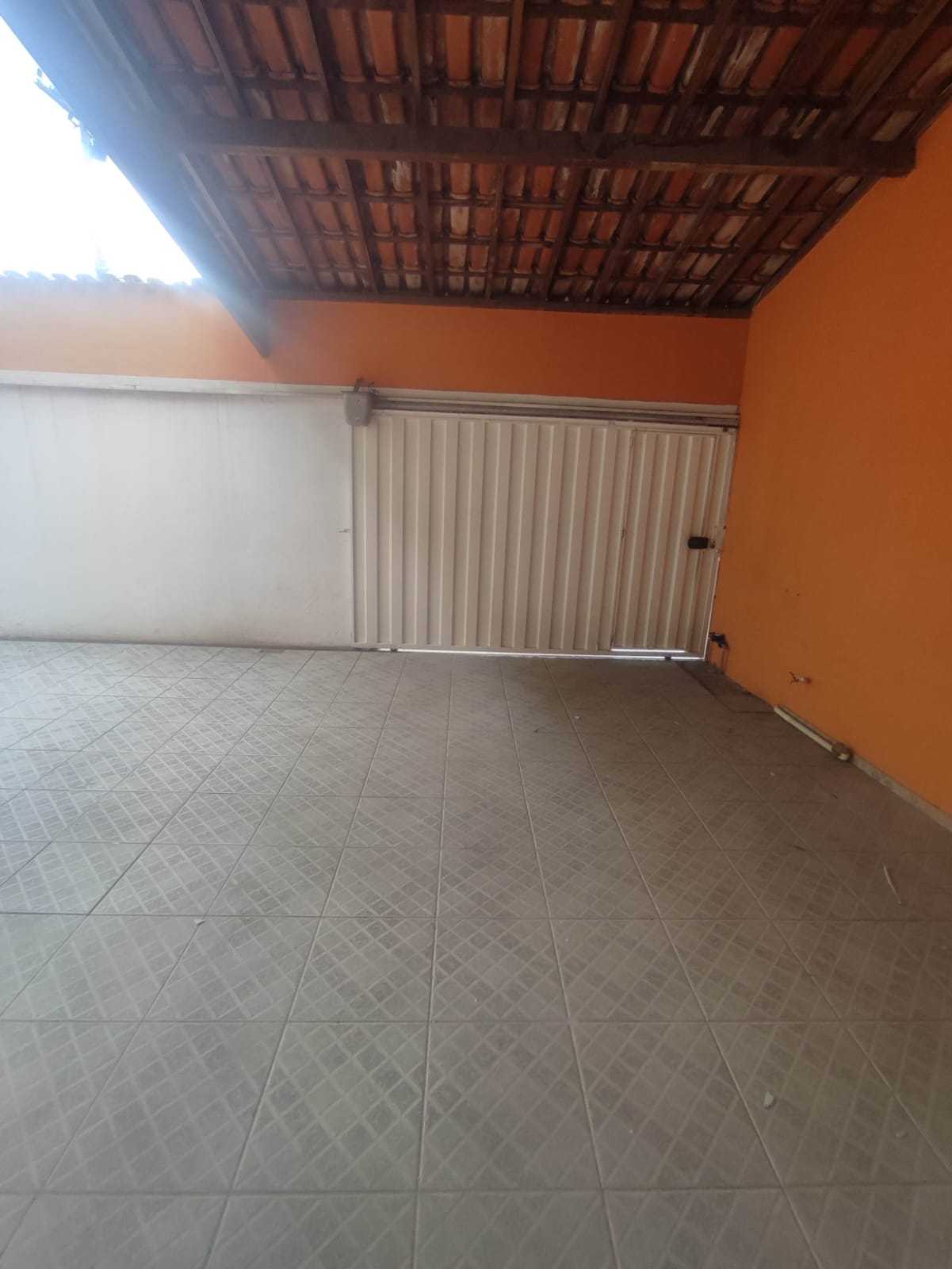 Casa à venda com 4 quartos, 200m² - Foto 1