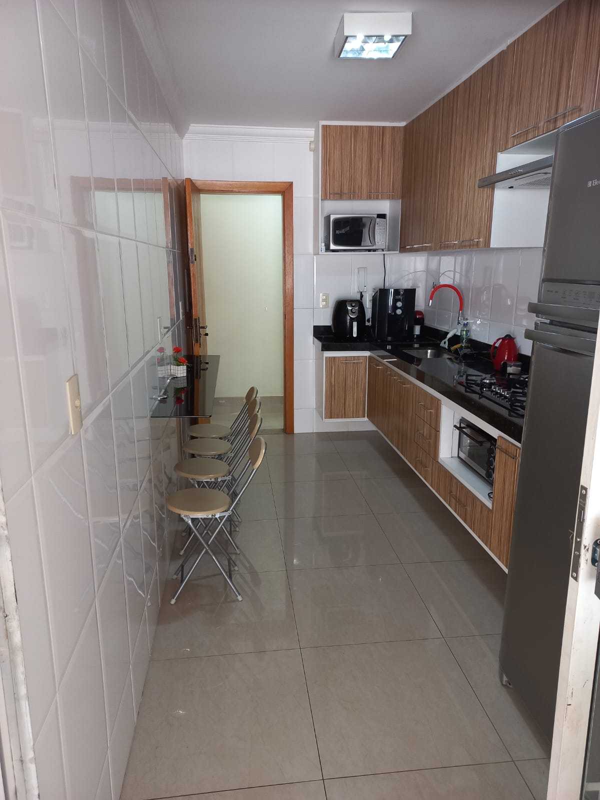 Apartamento à venda com 3 quartos, 212m² - Foto 18