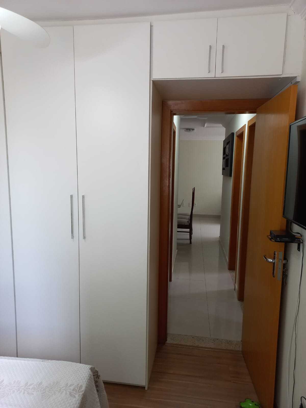 Apartamento à venda com 3 quartos, 212m² - Foto 8