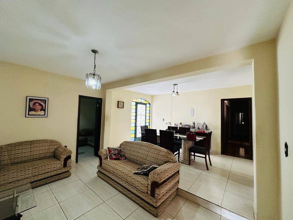 Casa à venda com 4 quartos, 186m² - Foto 5