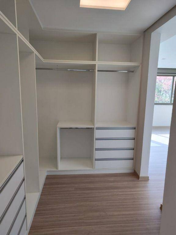 Apartamento à venda com 4 quartos, 247m² - Foto 23