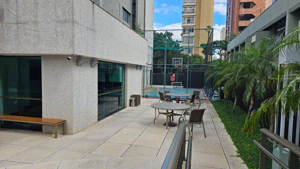 Apartamento à venda com 4 quartos, 247m² - Foto 3