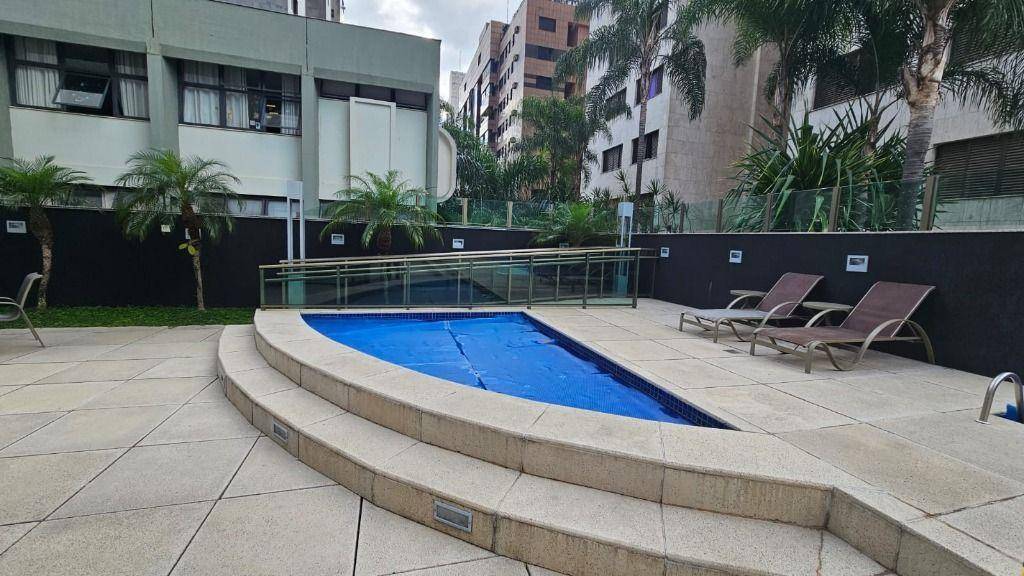 Apartamento à venda com 4 quartos, 247m² - Foto 7