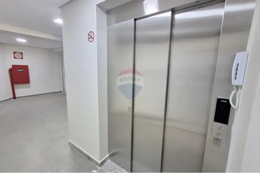 Apartamento à venda com 3 quartos, 73m² - Foto 2