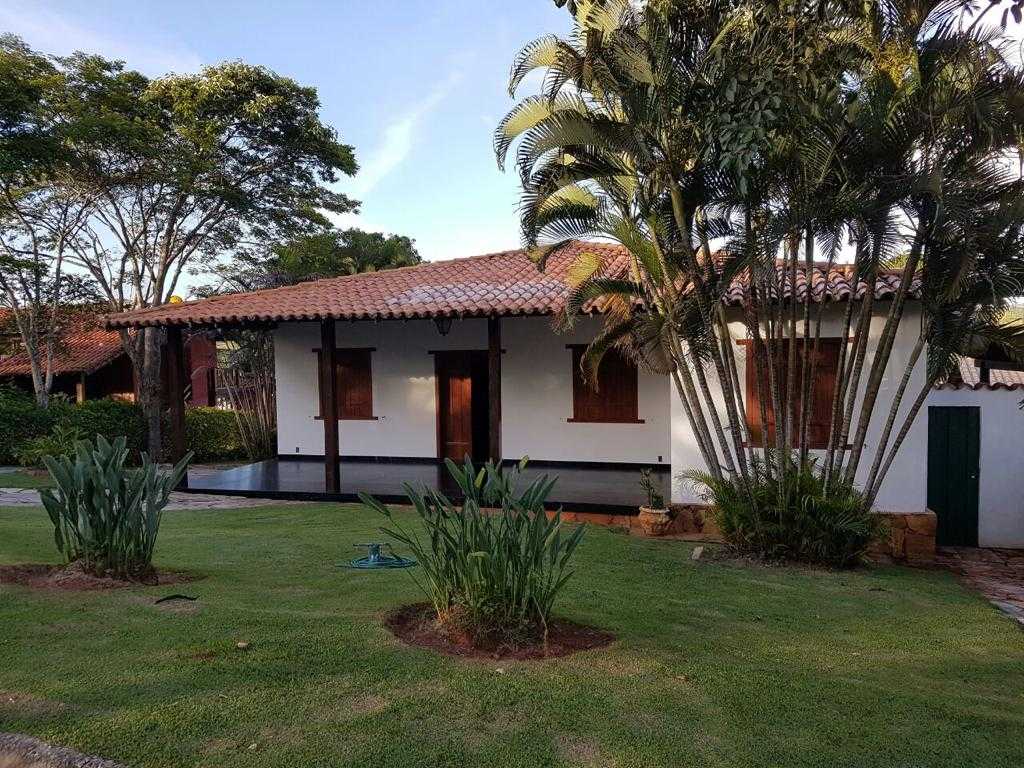 Casa à venda com 3 quartos, 1100m² - Foto 3