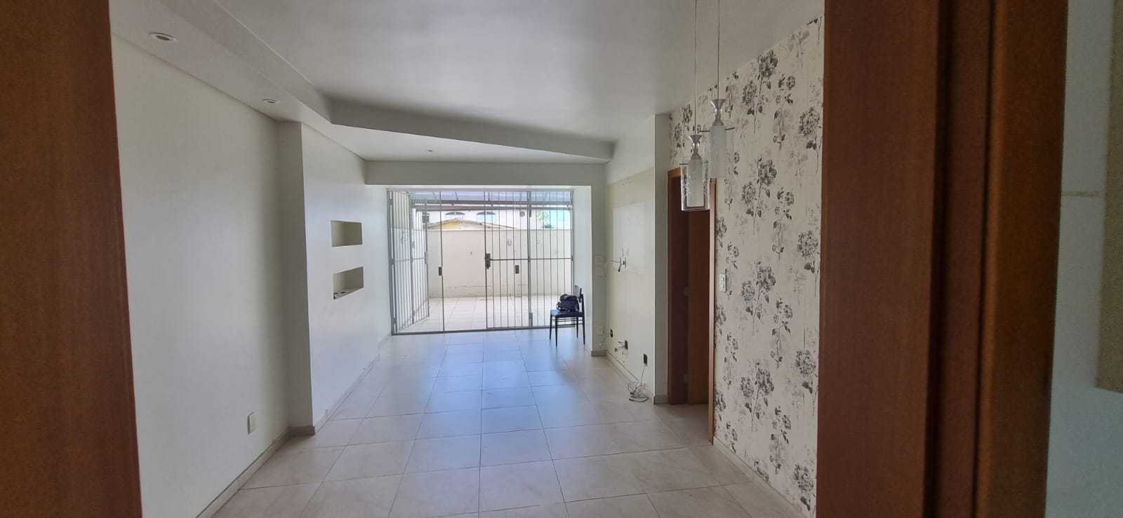 Apartamento à venda com 3 quartos, 91m² - Foto 2