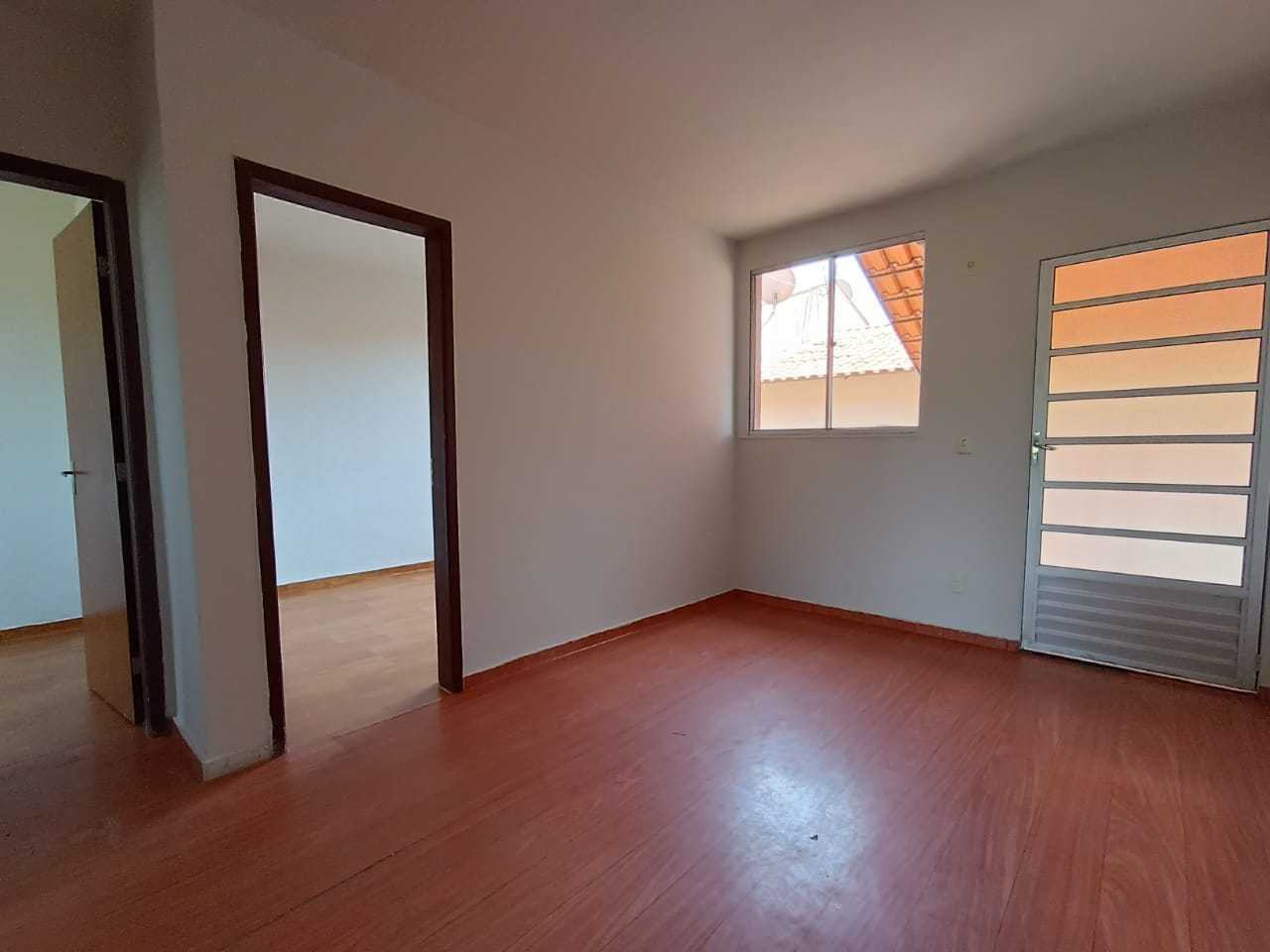 Apartamento à venda com 2 quartos, 45m² - Foto 2