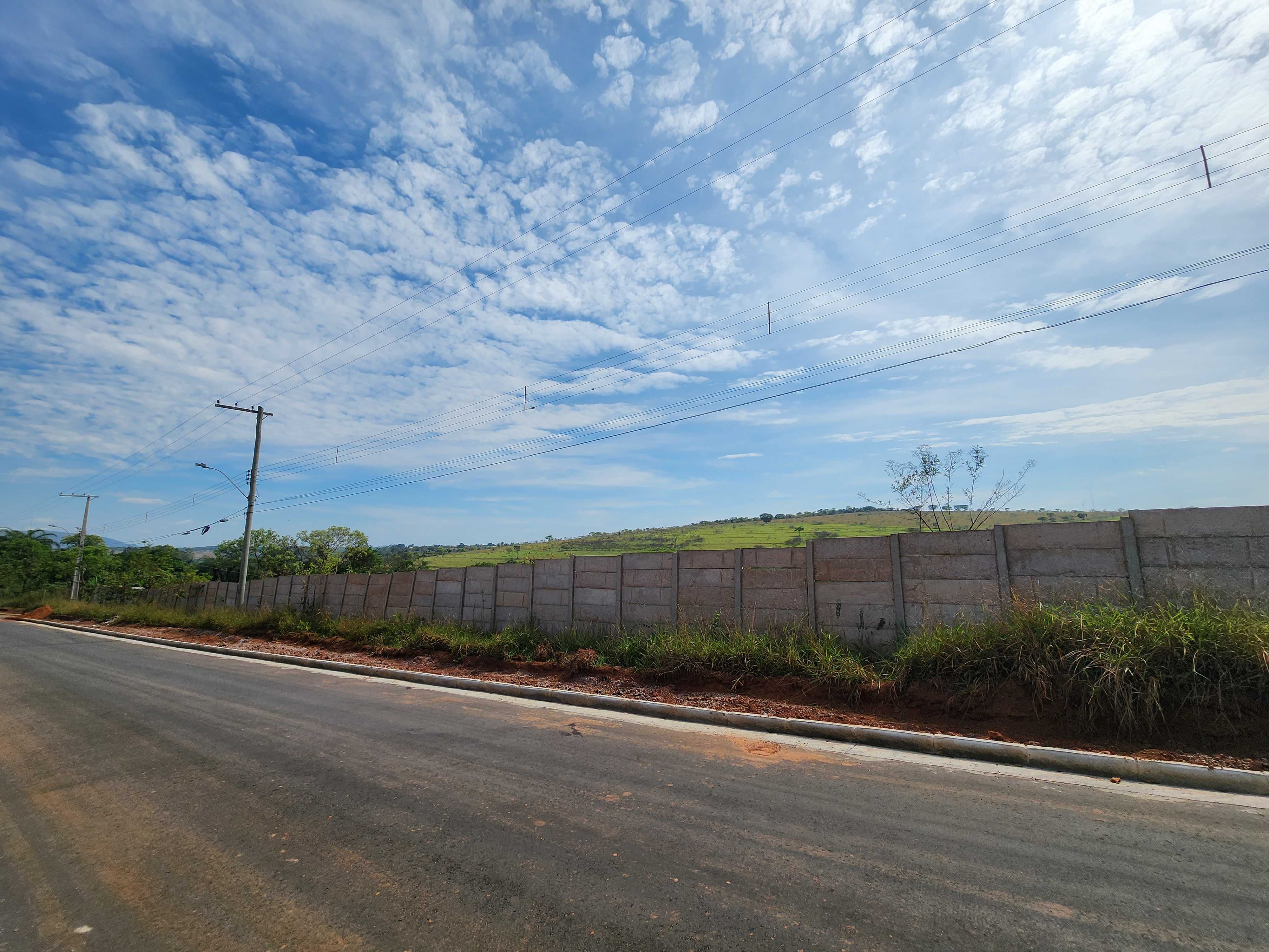 Terreno à venda, 1000m² - Foto 1