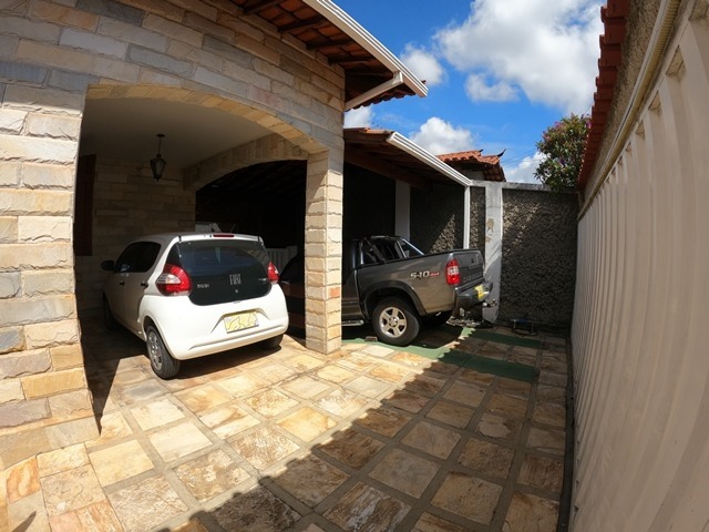 Casa à venda com 4 quartos, 355m² - Foto 18