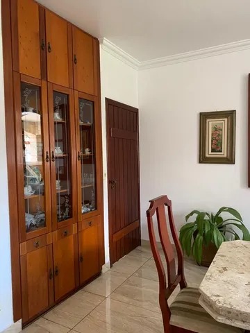 Casa à venda com 4 quartos, 355m² - Foto 9