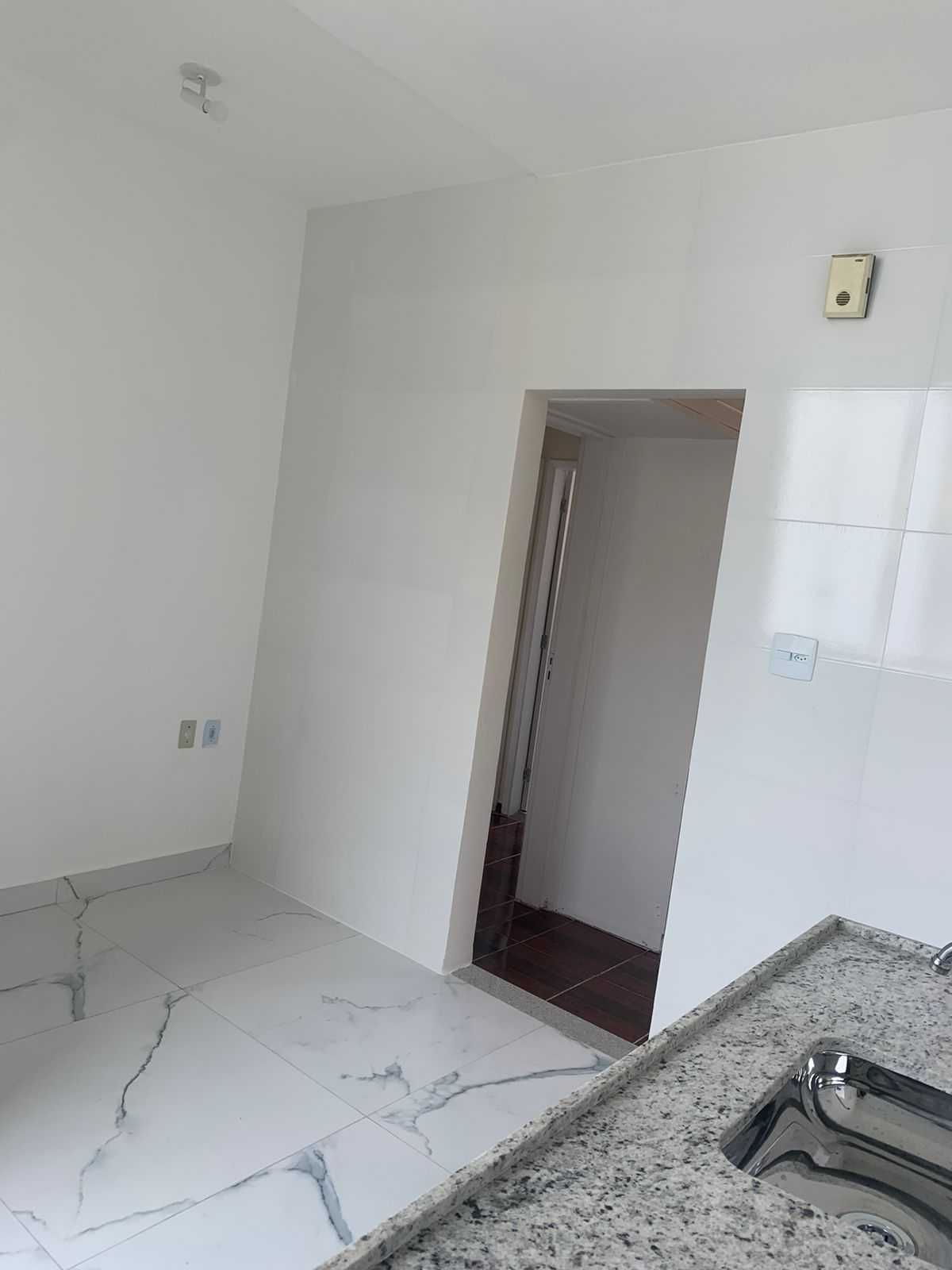 Apartamento à venda com 2 quartos, 70m² - Foto 3