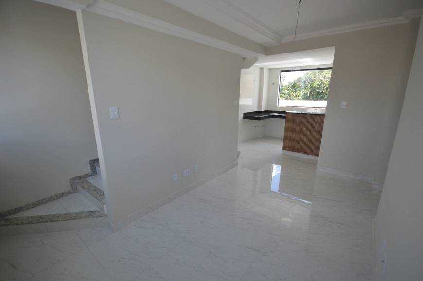 Cobertura à venda com 3 quartos, 135m² - Foto 2