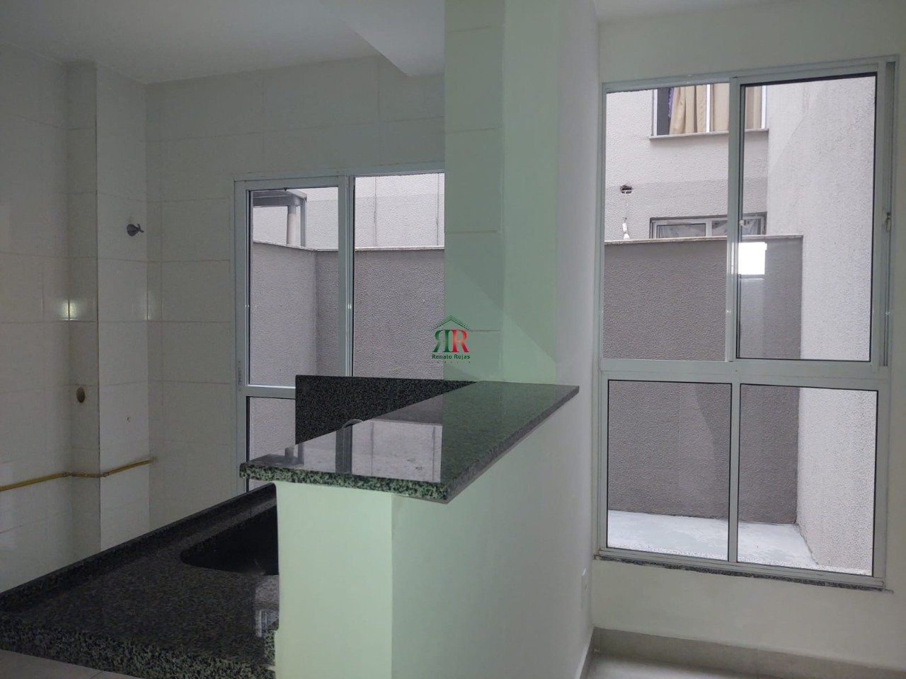 Apartamento à venda com 2 quartos, 60m² - Foto 4