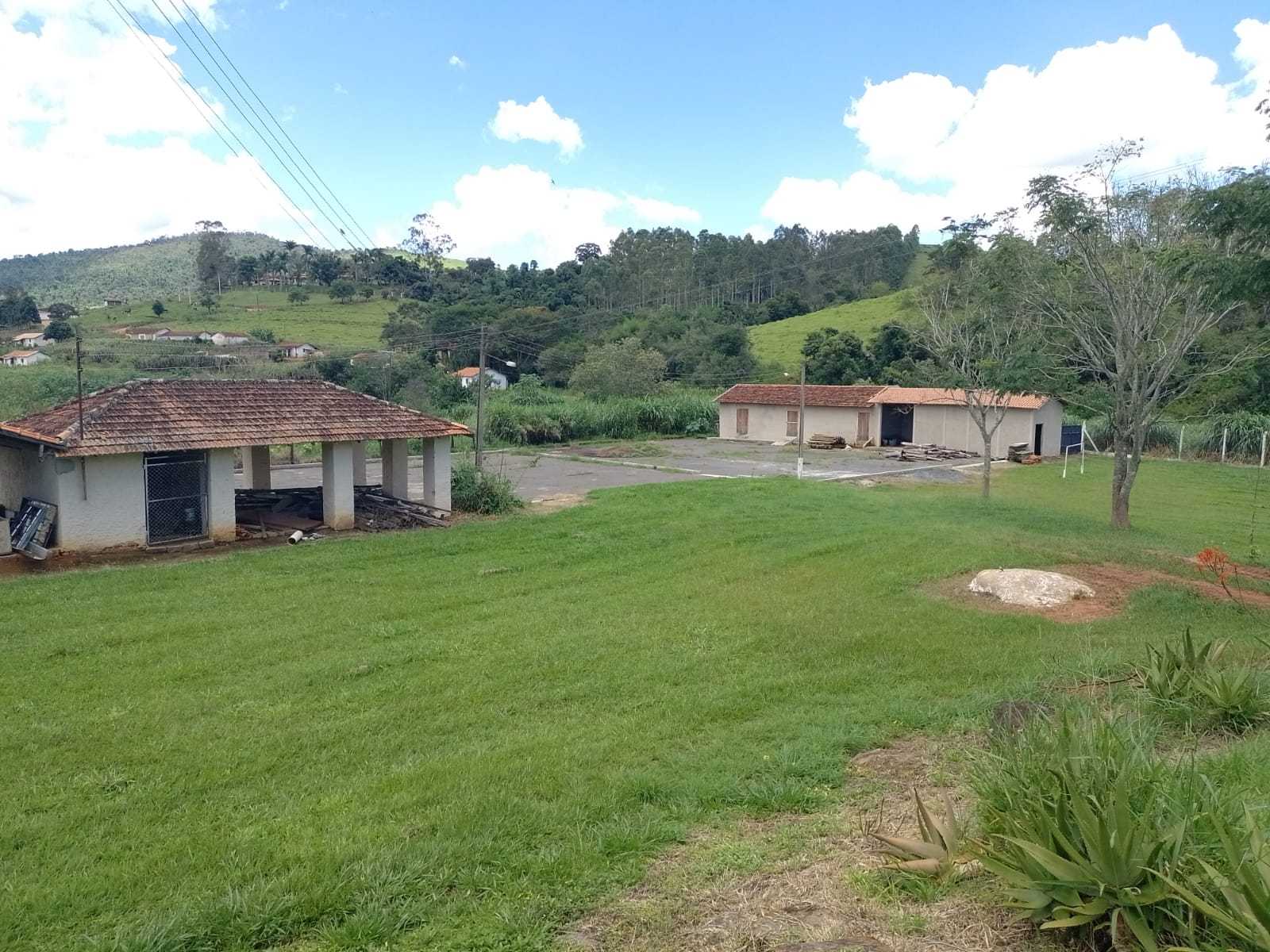 Chácara à venda com 3 quartos, 1700000m² - Foto 1