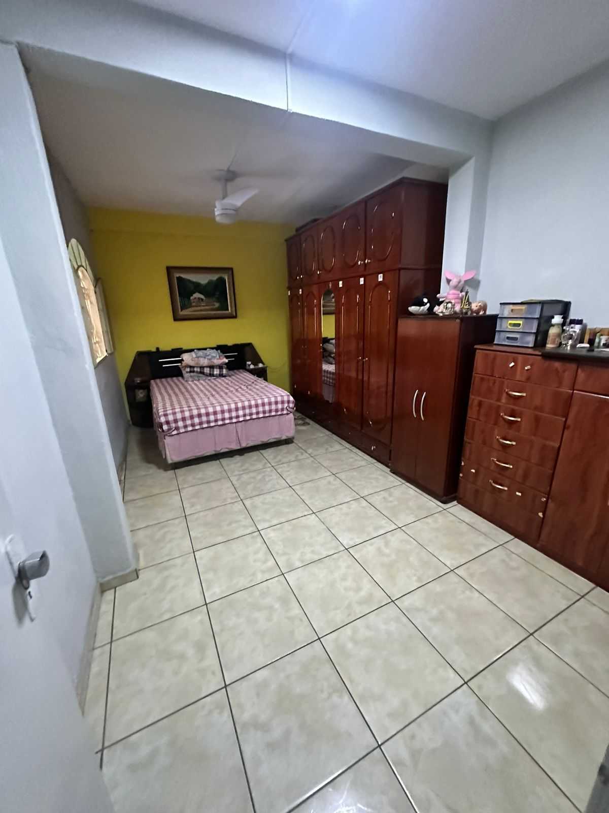 Casa à venda com 8 quartos, 315m² - Foto 7