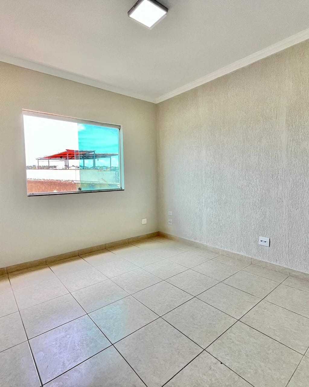 Casa à venda com 3 quartos, 165m² - Foto 3