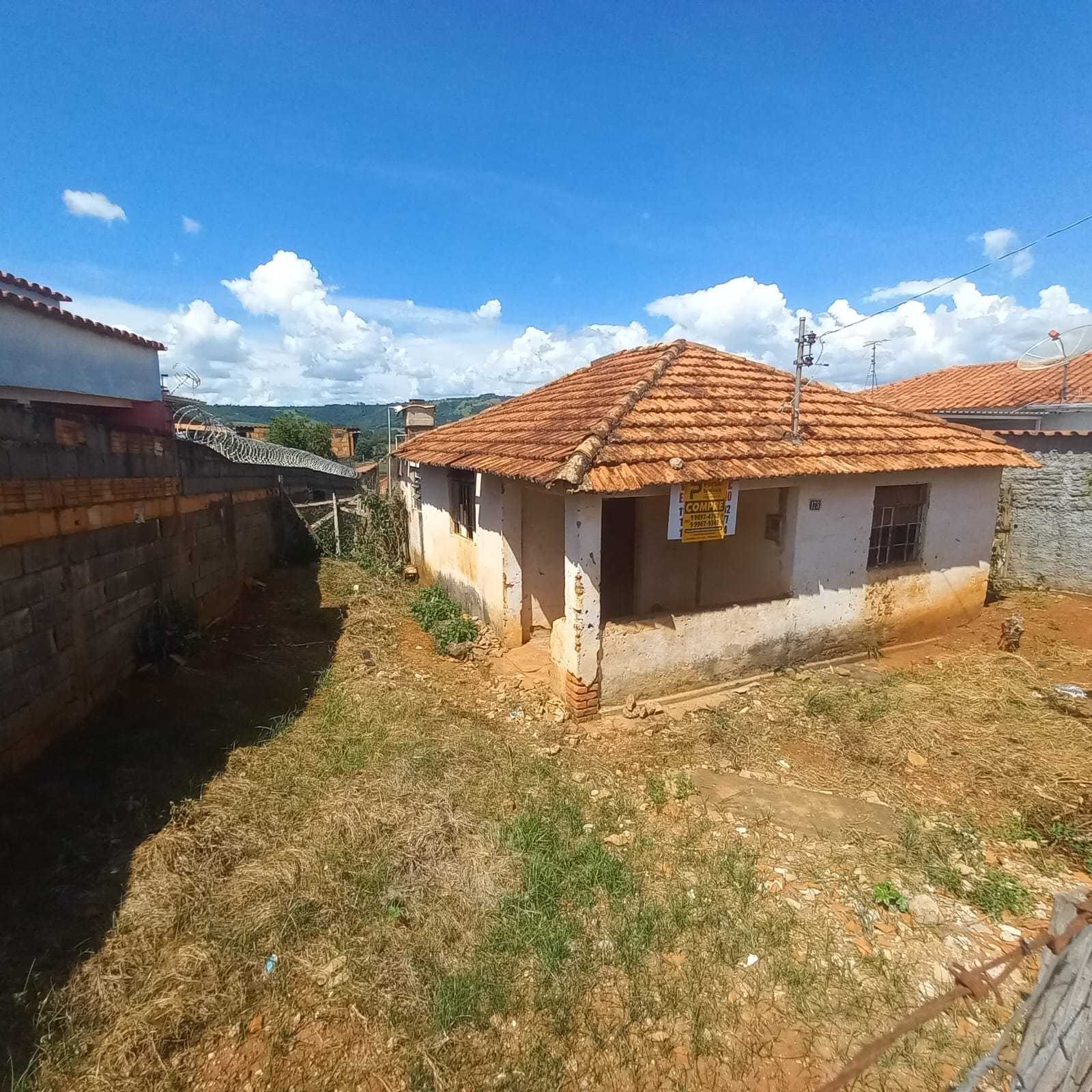 Terreno à venda, 300m² - Foto 1