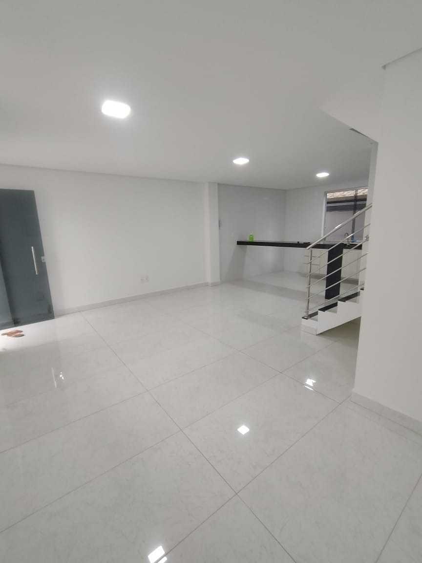 Casa à venda com 3 quartos, 100m² - Foto 5