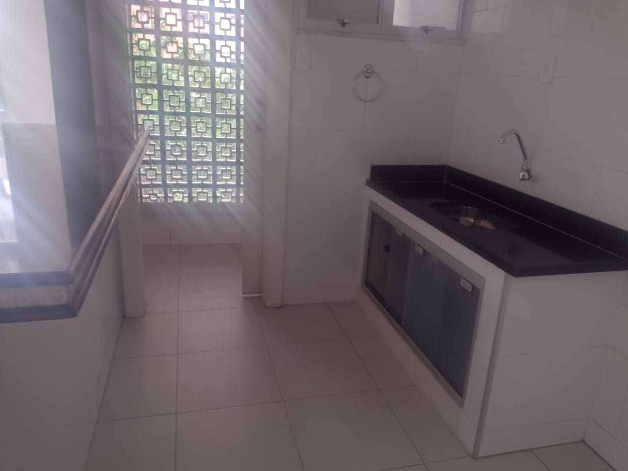 Apartamento à venda com 1 quarto, 45m² - Foto 2