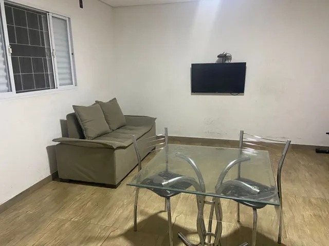 Casa à venda com 2 quartos, 210m² - Foto 2