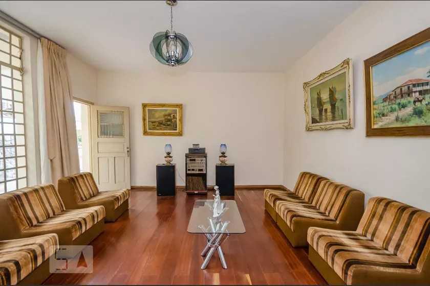 Casa à venda com 3 quartos, 229m² - Foto 2