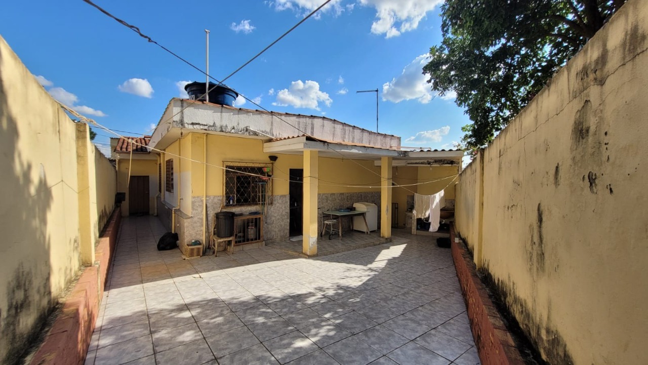 Casa à venda com 3 quartos, 362m² - Foto 3