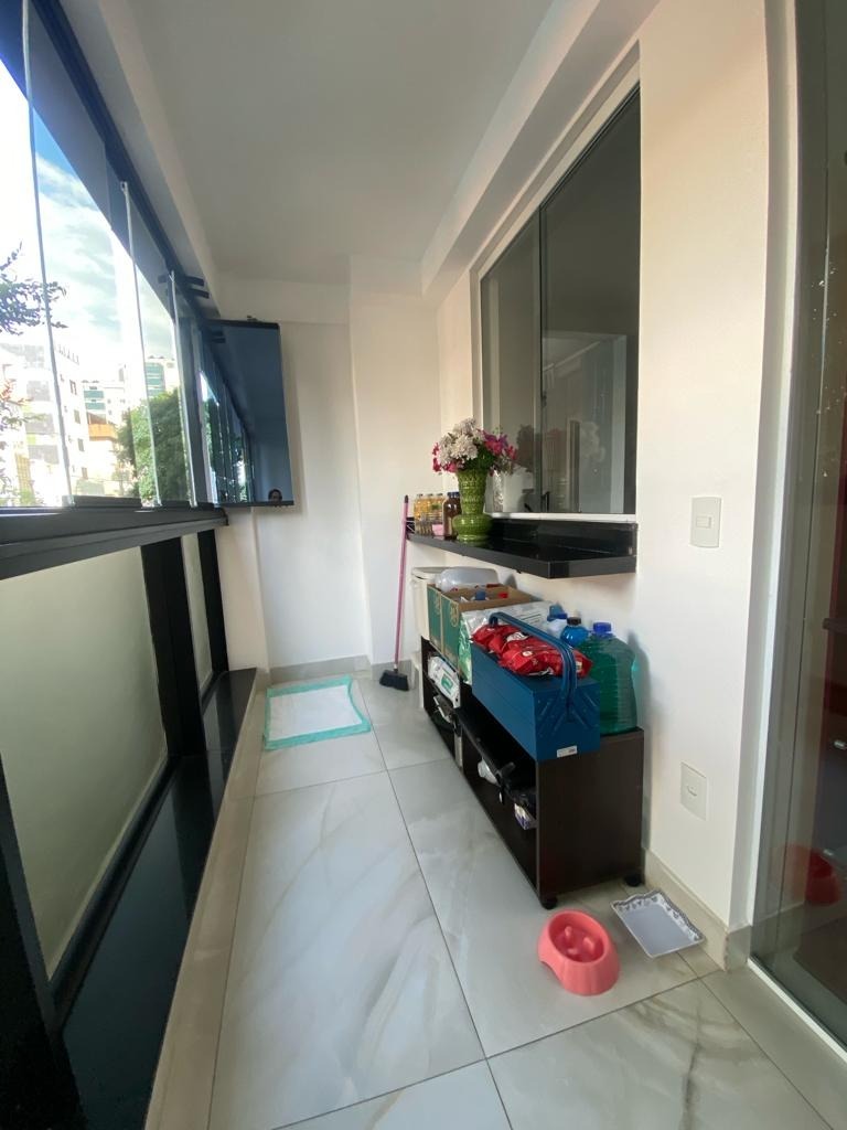 Apartamento à venda com 3 quartos, 182m² - Foto 12