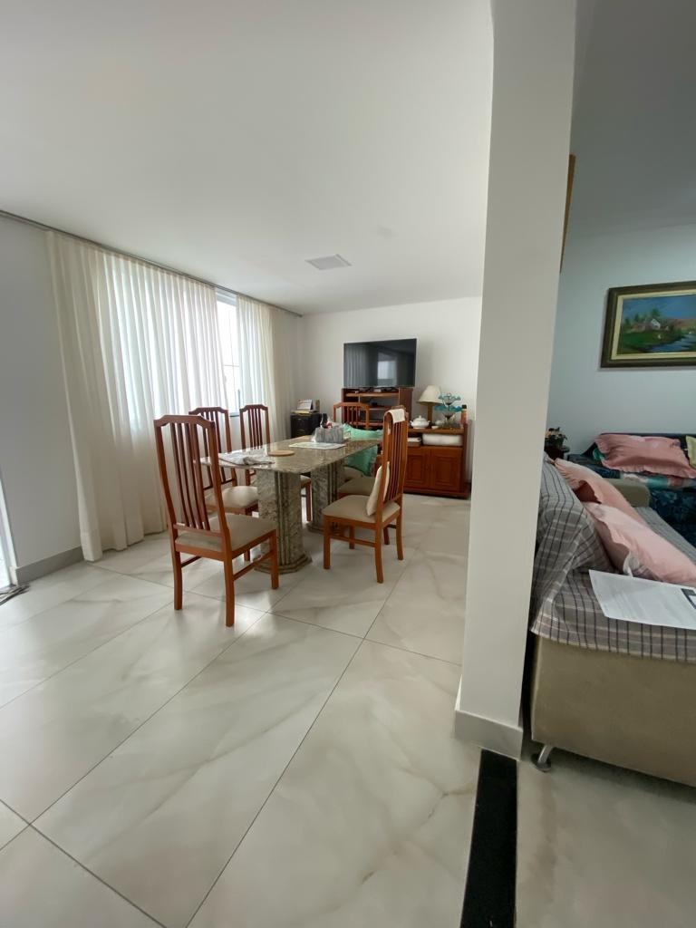 Apartamento à venda com 3 quartos, 182m² - Foto 3