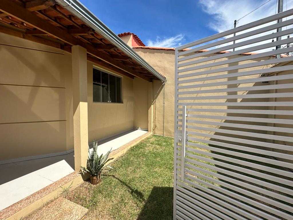 Casa à venda com 2 quartos, 120m² - Foto 4