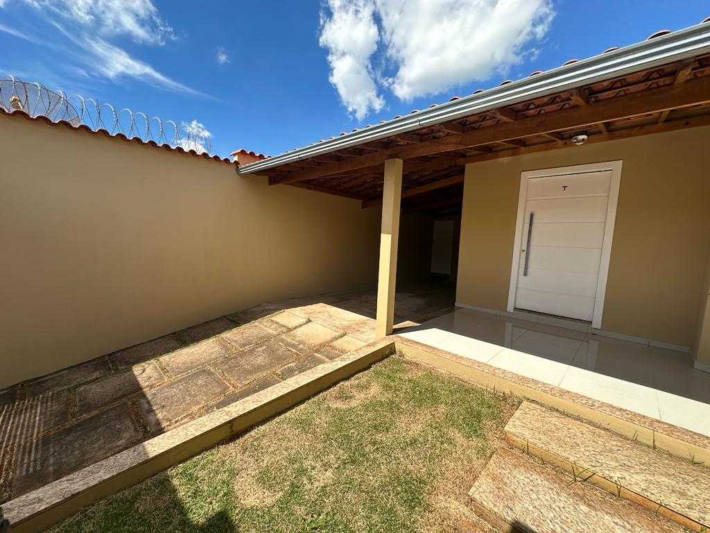 Casa à venda com 2 quartos, 120m² - Foto 3