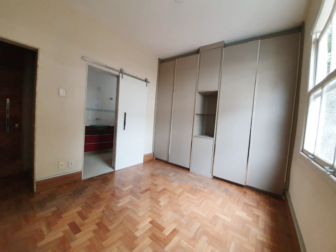 Apartamento à venda com 3 quartos, 96m² - Foto 4