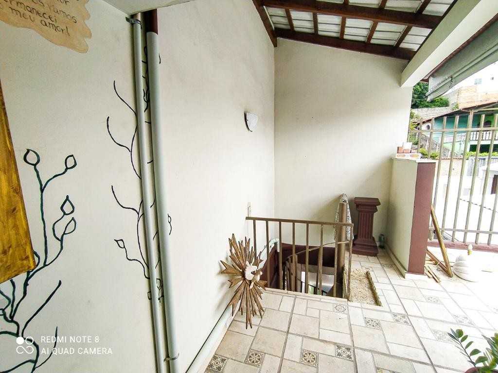 Casa à venda com 4 quartos, 318m² - Foto 20