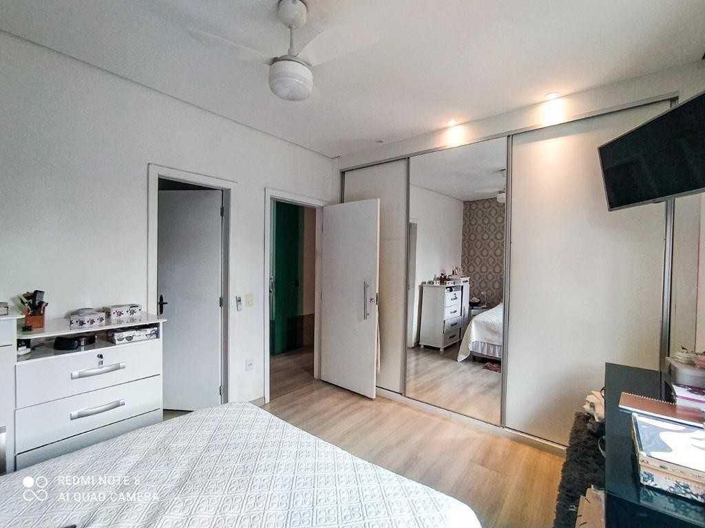 Casa à venda com 4 quartos, 318m² - Foto 18