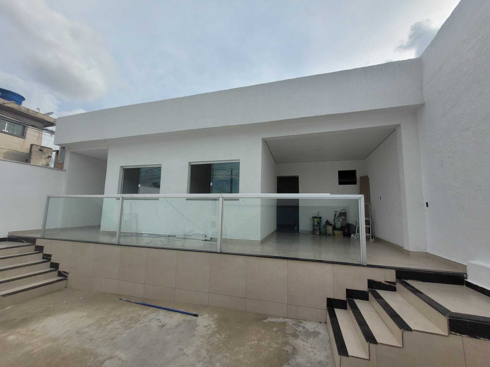 Casa à venda com 4 quartos, 240m² - Foto 2