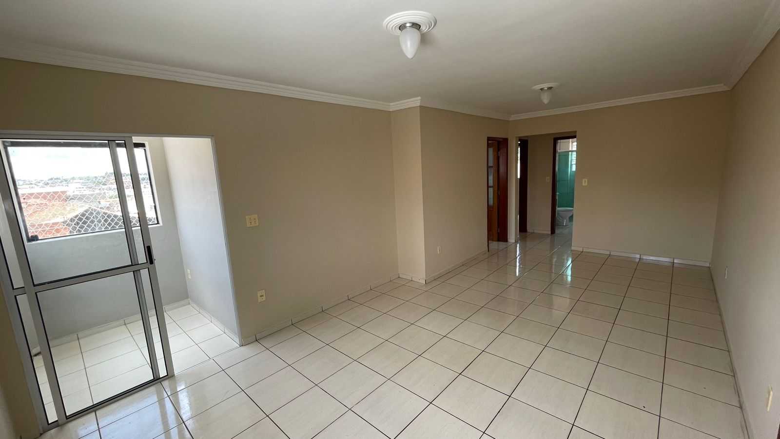 Apartamento à venda com 2 quartos, 72m² - Foto 1