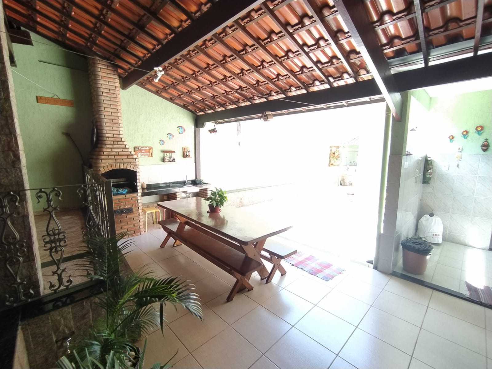 Casa à venda com 2 quartos, 115m² - Foto 3