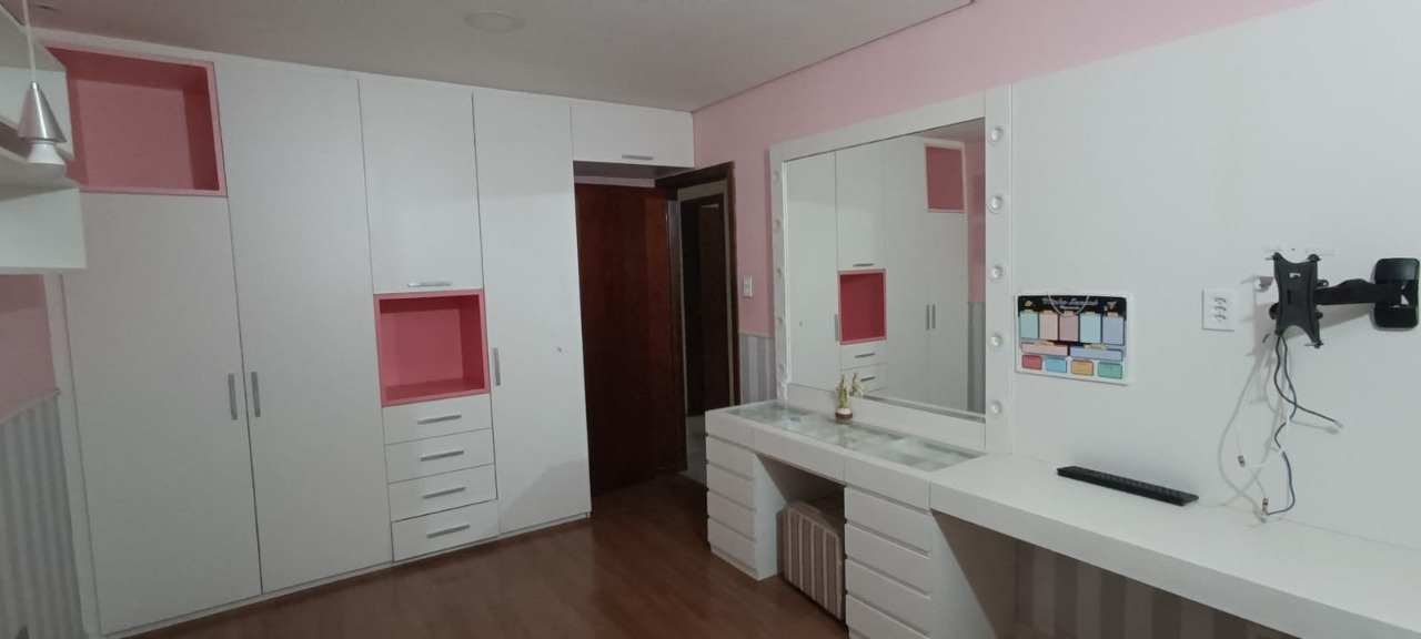 Casa à venda com 3 quartos, 300m² - Foto 13