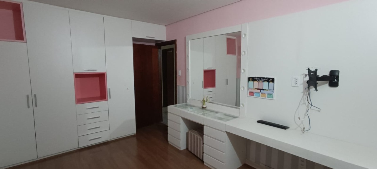 Casa à venda com 3 quartos, 300m² - Foto 14