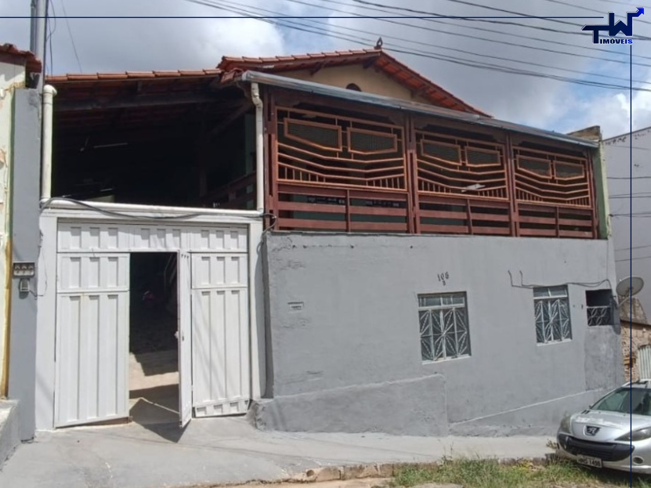 Casa à venda com 3 quartos, 300m² - Foto 1