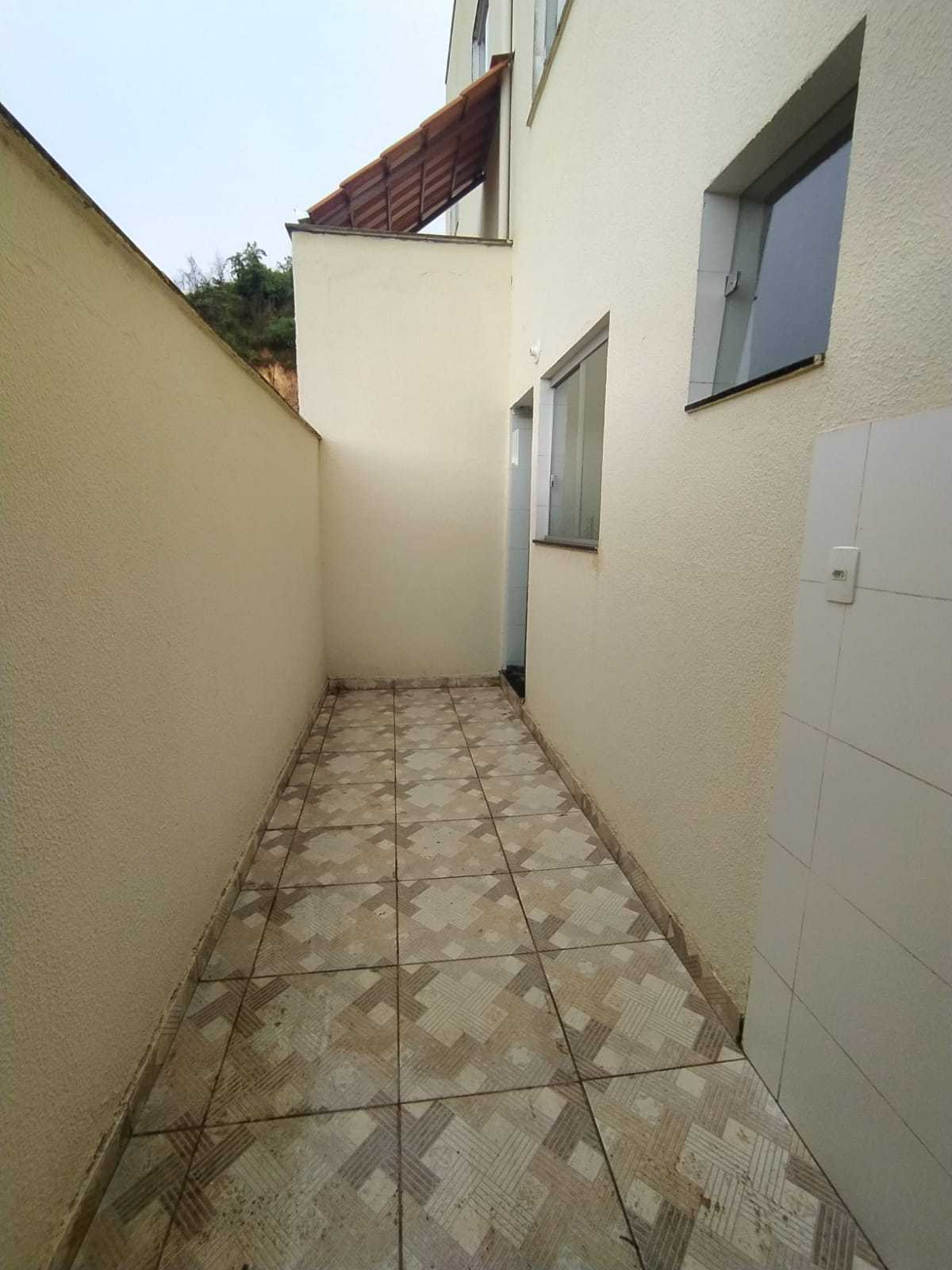 Casa à venda com 2 quartos, 63m² - Foto 4