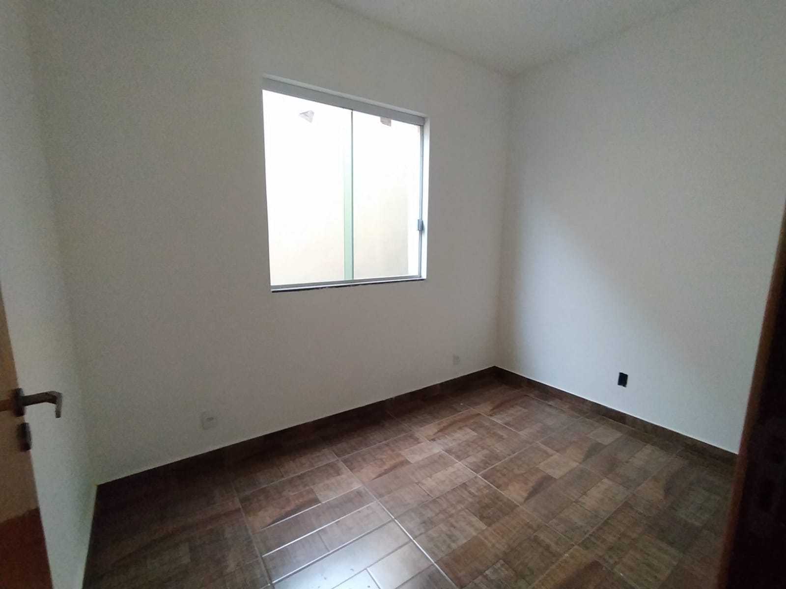 Casa à venda com 3 quartos, 12m² - Foto 3